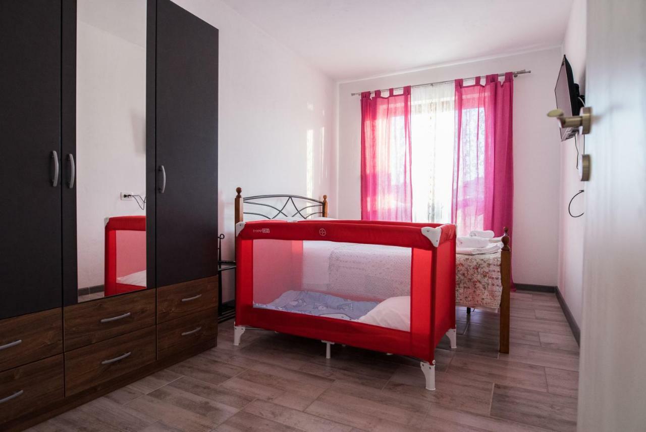 Apartments Mario Малинска Экстерьер фото