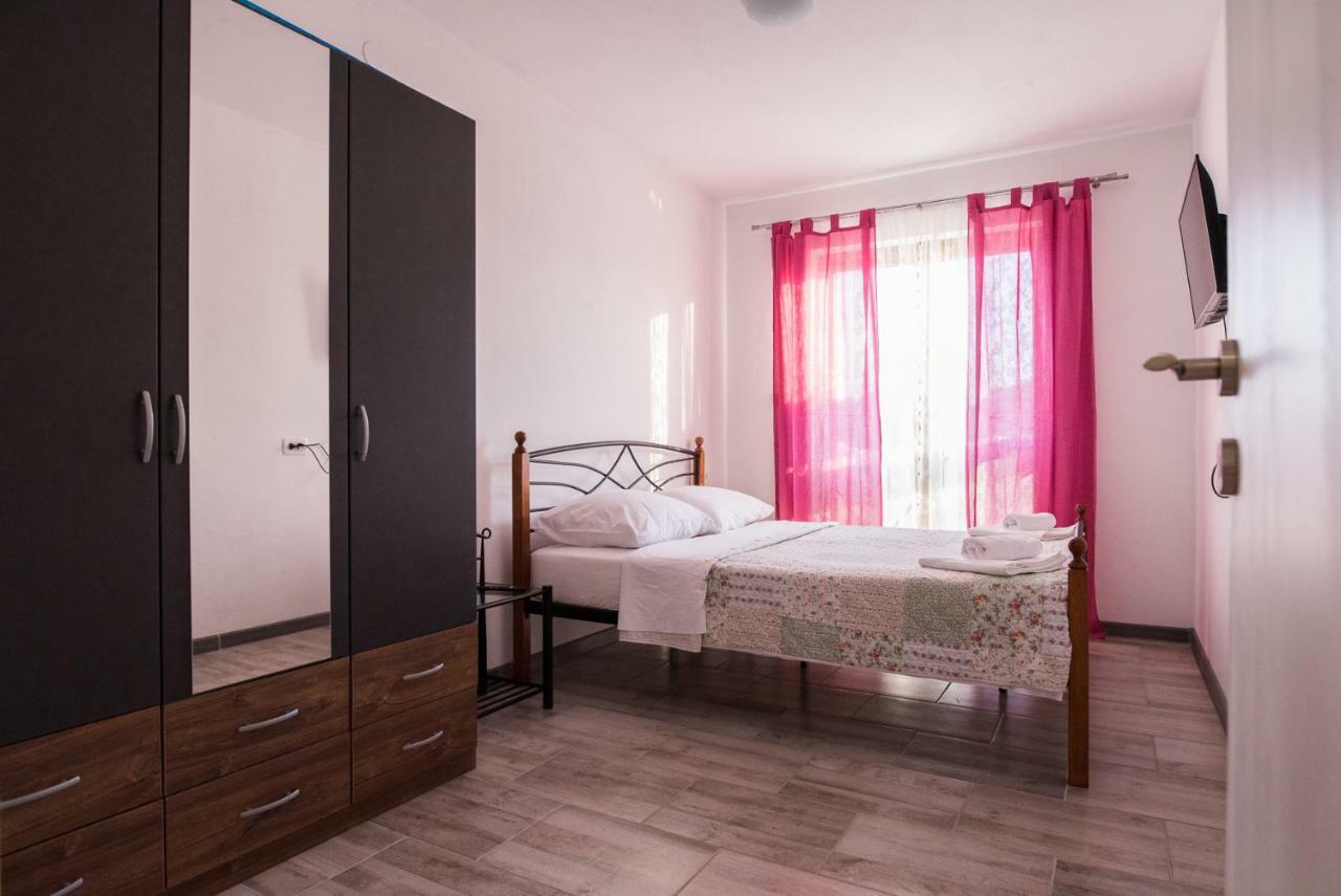 Apartments Mario Малинска Экстерьер фото