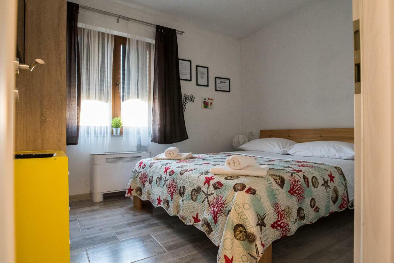 Apartments Mario Малинска Экстерьер фото